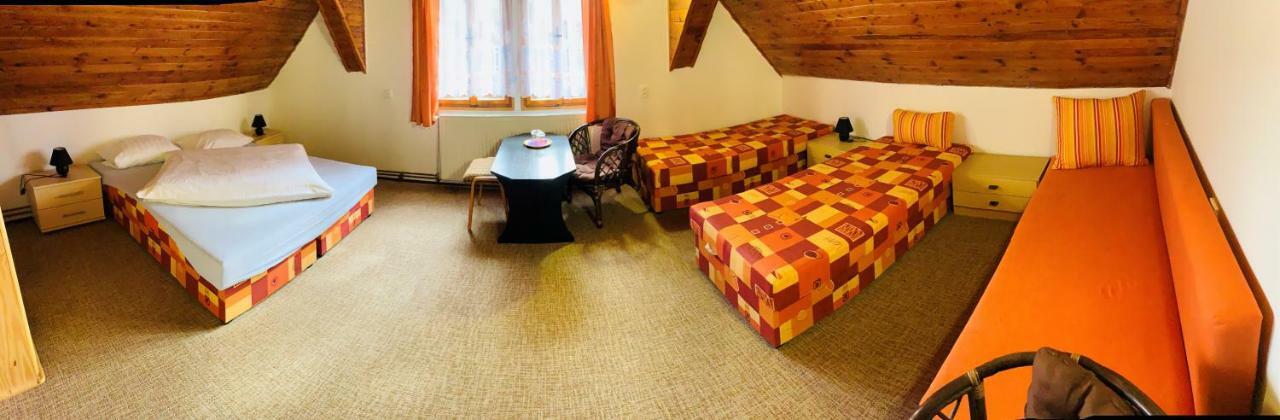 Pod Kaštany *